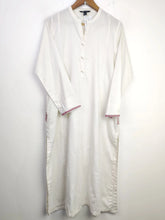 Buy online pre-used pre-loved 100% authentic & Original branded Nishat Linen (WBK-488) available in Pakistan. Top international brands avilable.
